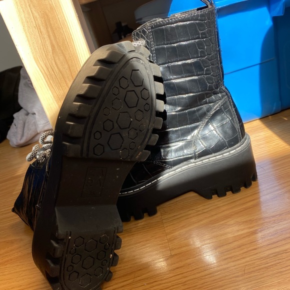 Zara Boots - Picture 3 of 4